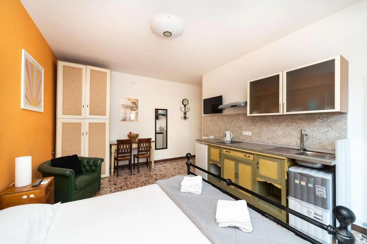 Ferienhaus Holistay Suites Venezia Mestre