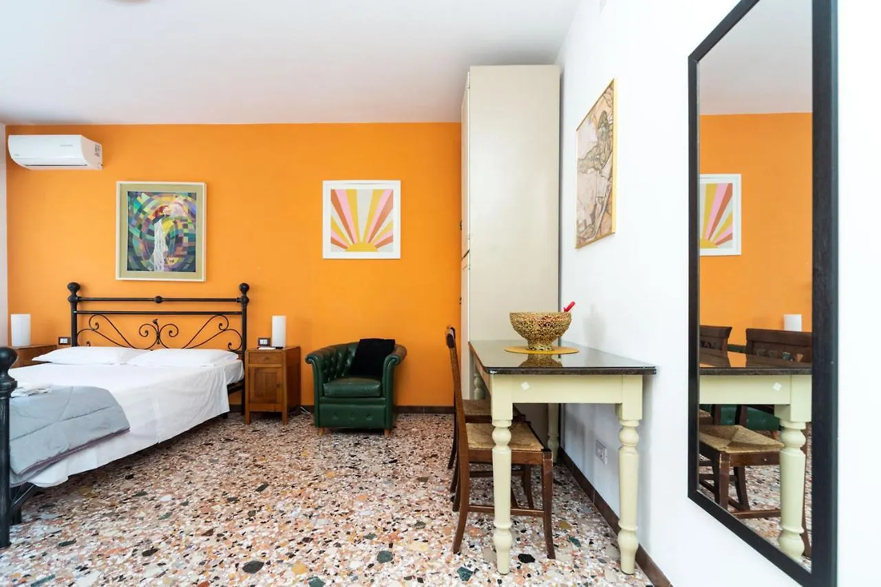 Holistay Suites Venezia Mestre Ferienhaus