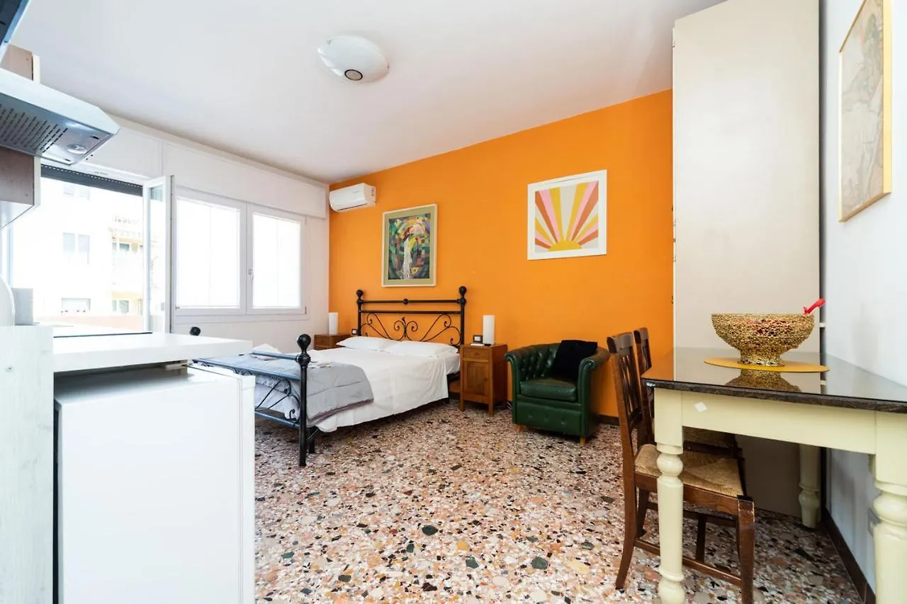 Holistay Suites Venezia Mestre